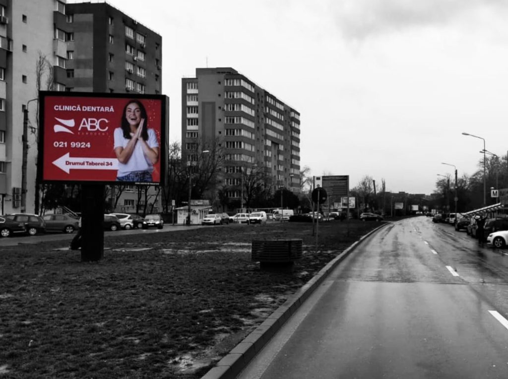 Radu Vasilescu și Way Media – steaguri publicitare ilegale montate fără avize PMB